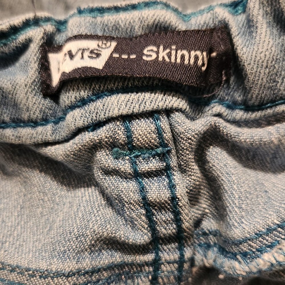 Levi's Girls Light Blue Jeans Sz 10 EUC - Picture 5 of 10